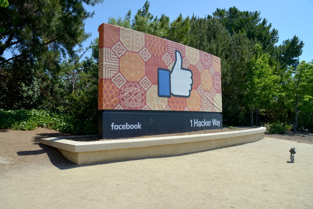 Sedi di Facebook a Menlo Park, California, con la keyword Meta
